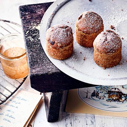 Mit unserem Rezept für Gewürzkuchen können Sie die Adventszeit einläuten. Die kleinen Kuchen duften und schmecken einfach herrlich.