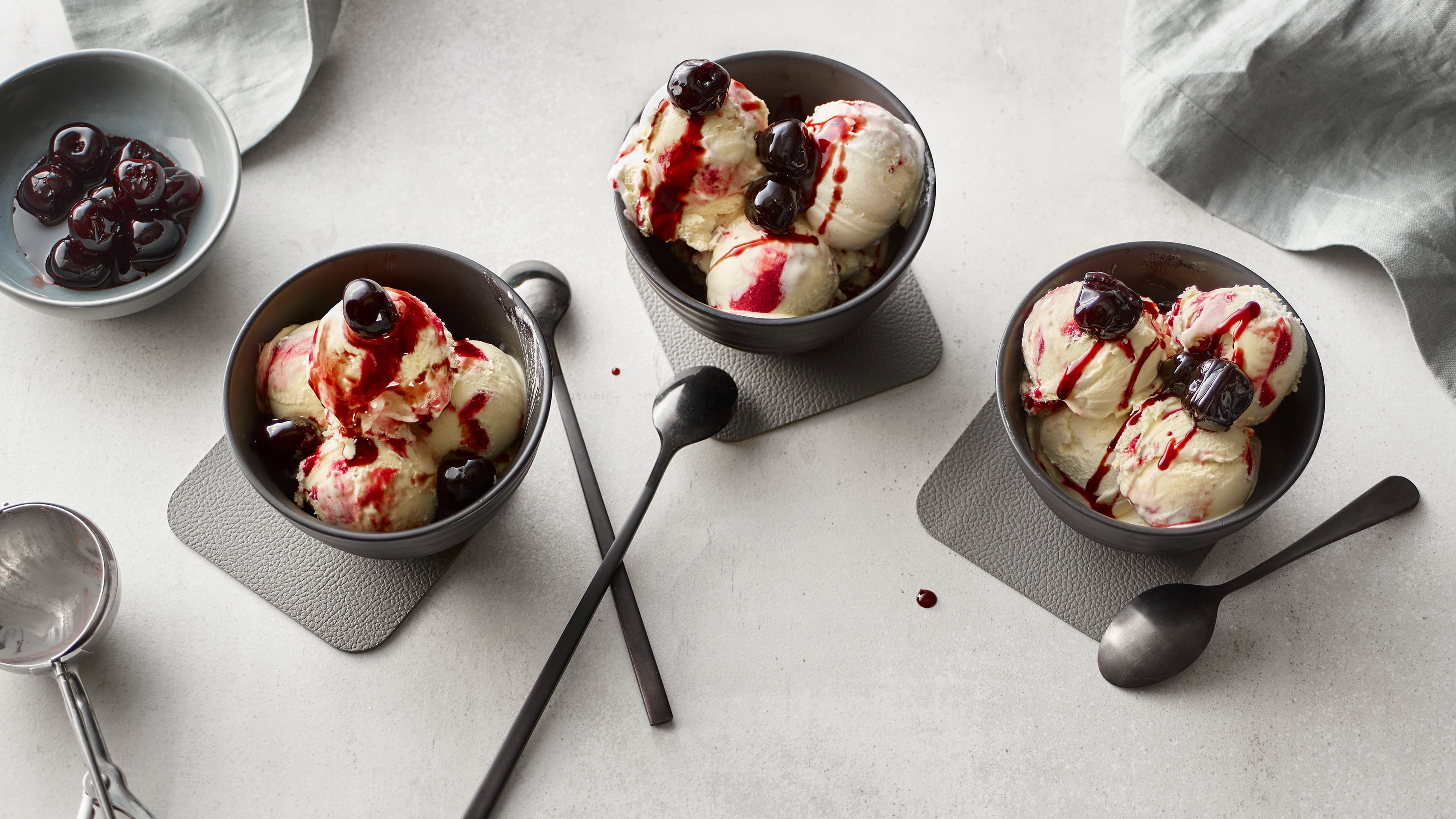 Amarena-Eis - Rezept | EDEKA
