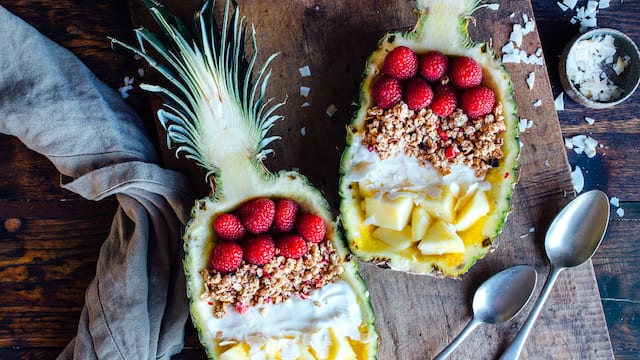 Ananas-Müsli-Bowl