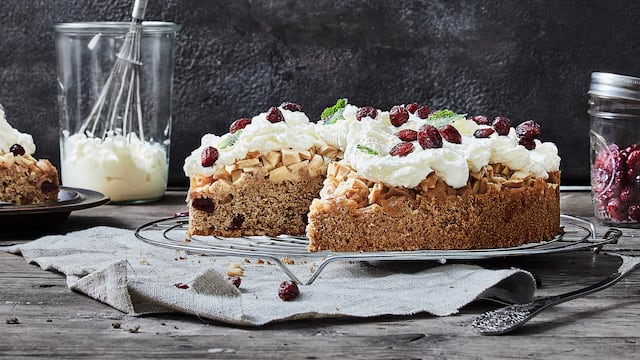 Apfeltorte mit Cranberries