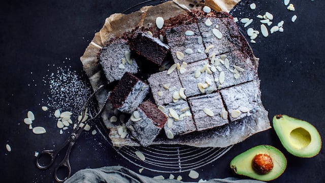 Avocado-Brownies mit Mandeln