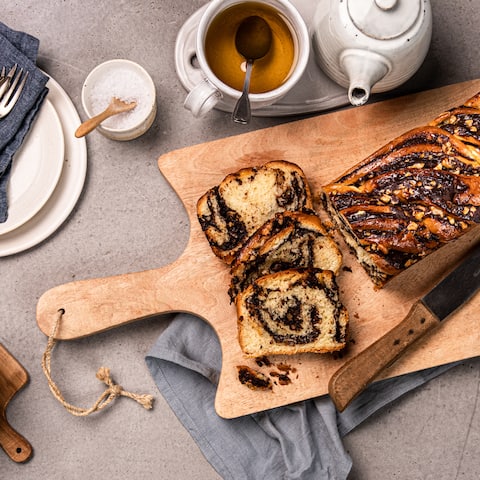 Ähnlich einem süßen Hefezopf oder Hefekuchen: Babka ist ein Rezept aus Mittel- oder Osteuropa – super lecker finden wir!