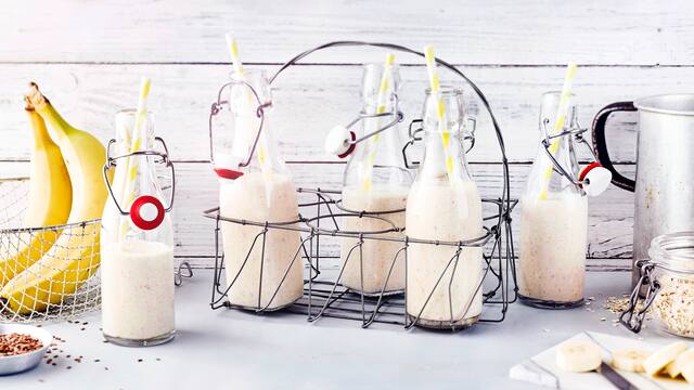 Bananen-Haferflocken-Eiweißdrink