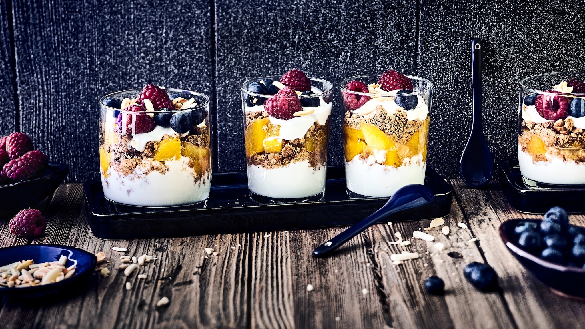 Beeren-Pfirsich-Dessert