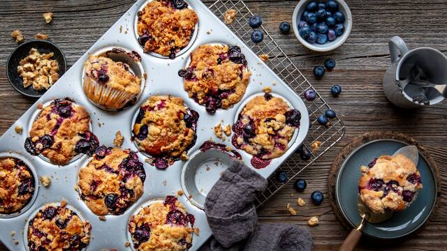 Blaubeer-Muffins mit Streuseln