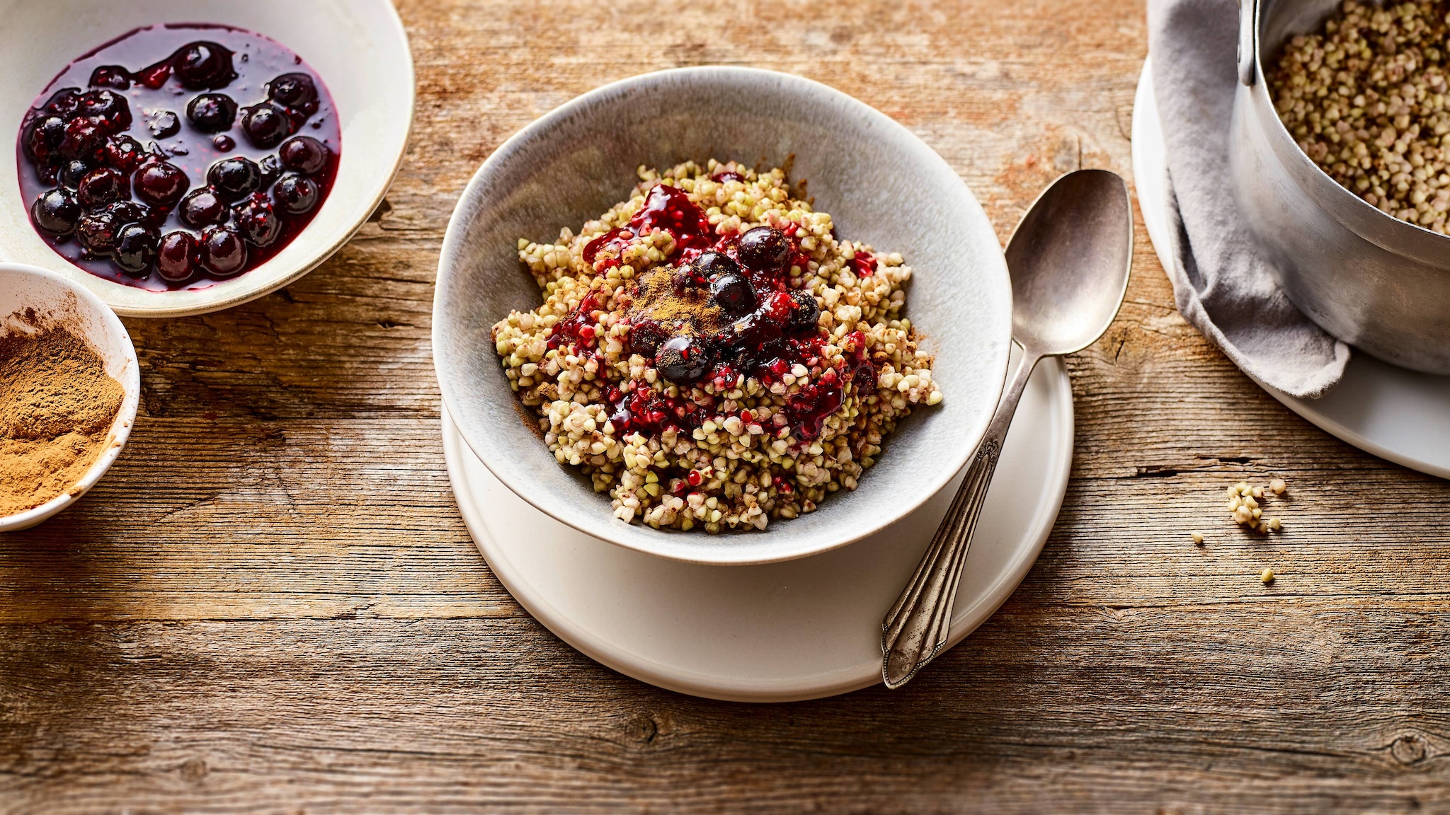 Buchweizen mit Beeren