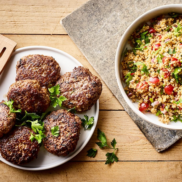 Bulgur mit Lammfrikadelle