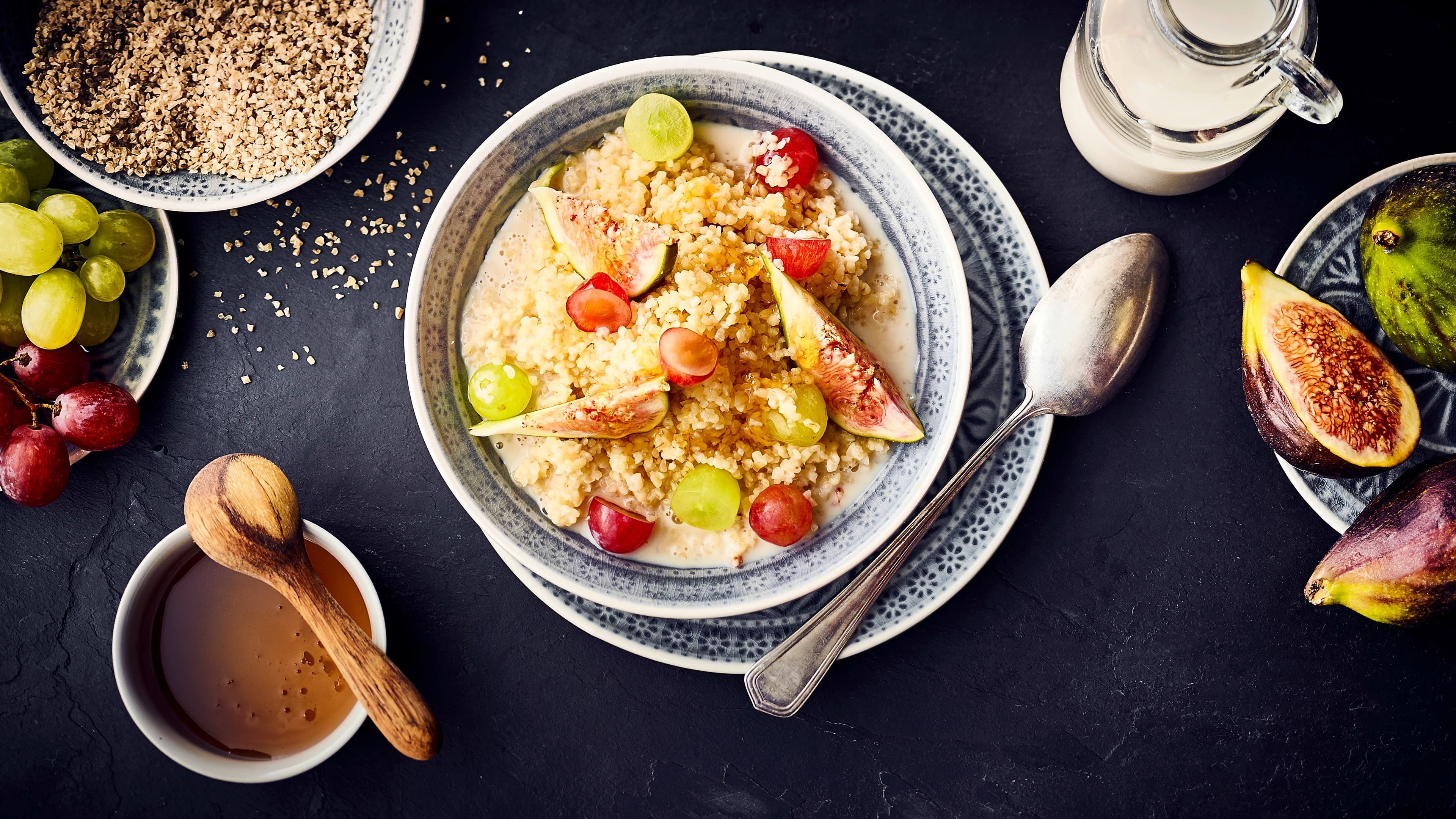 Bulgur-Porridge mit Früchten