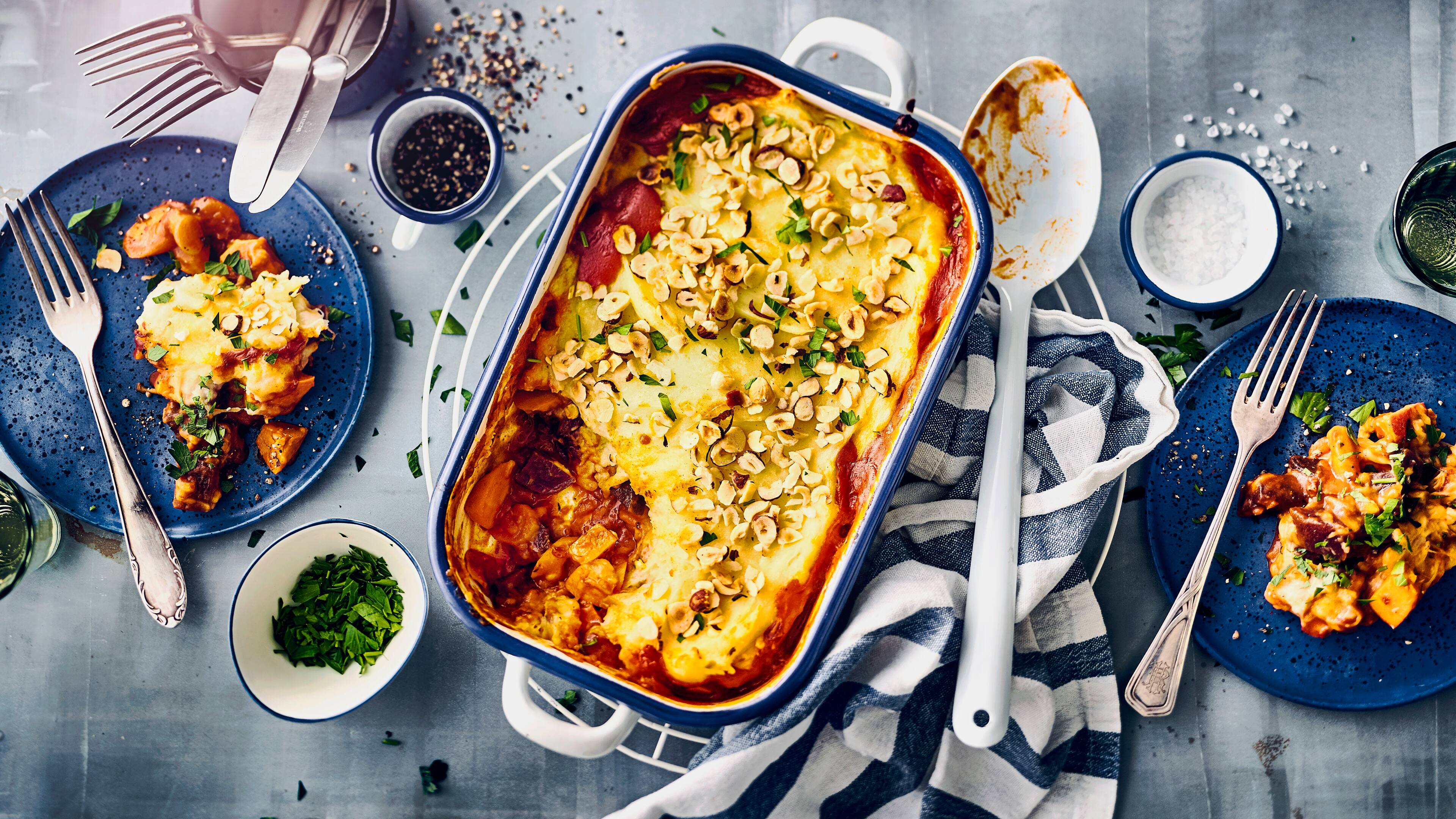 Bunter Gemüseauflauf mit Haselnuss-Püreehaube - Rezept | EDEKA