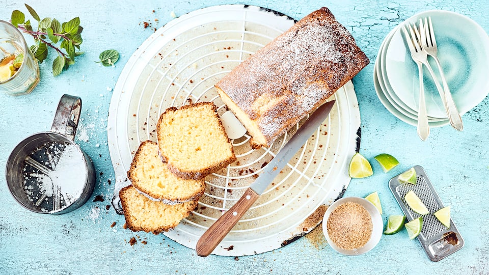 Feiner Rührteigkuchen aromatisiert mit dem berühmten Caipirinha - genießen Sie doch mal einen Cocktail-Kuchen!