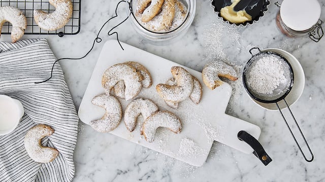 Chai-Kipferl mit Gewürzpuderzucker