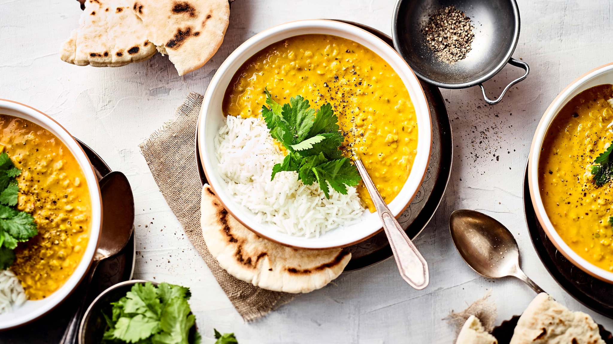 Currylinsen mit Kokosmilch und Reis