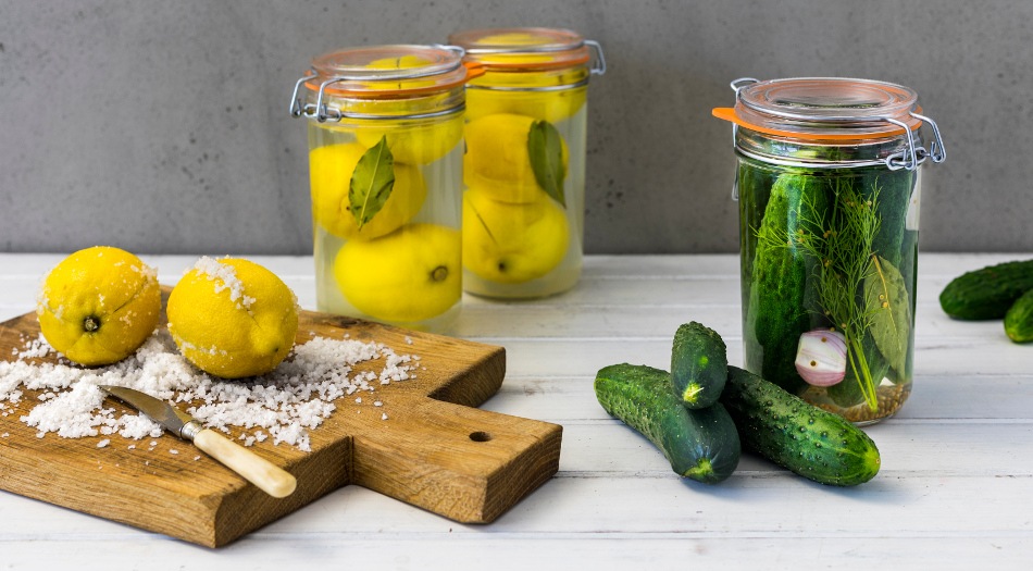 Salzzitronen und Gewürzgurken