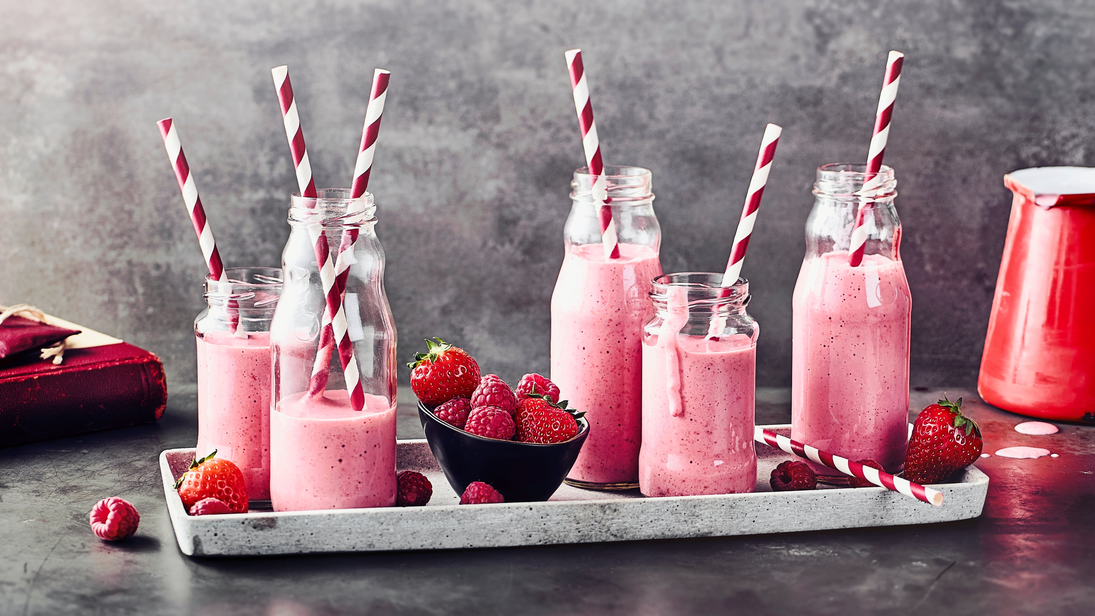 Erdbeer-Himbeer-Smoothie - Rezept | EDEKA Erdbeer-Himbeer-Smoothie - Rezept | EDEKA