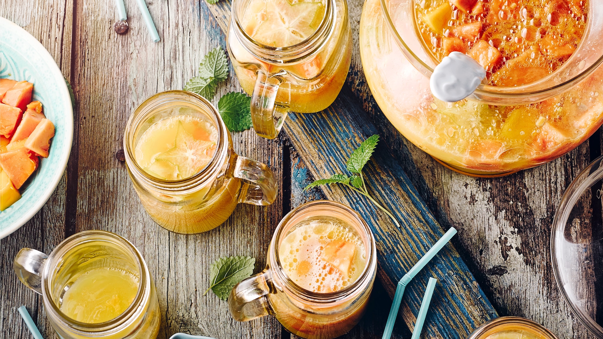 Bowle mit exotischen Früchten