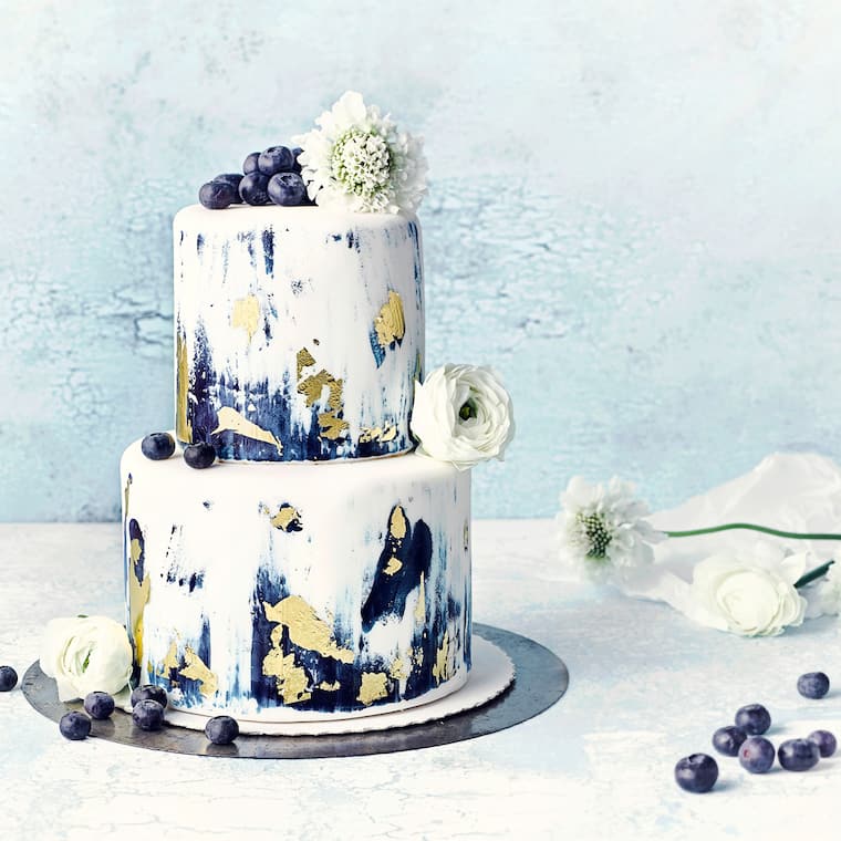 Fondant-Torte mit Blaubeeren