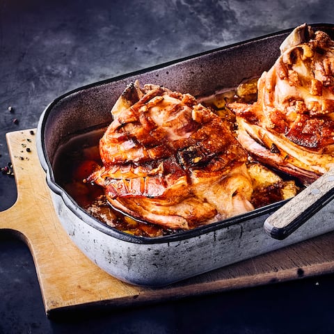 Gebratene Schweinehaxe