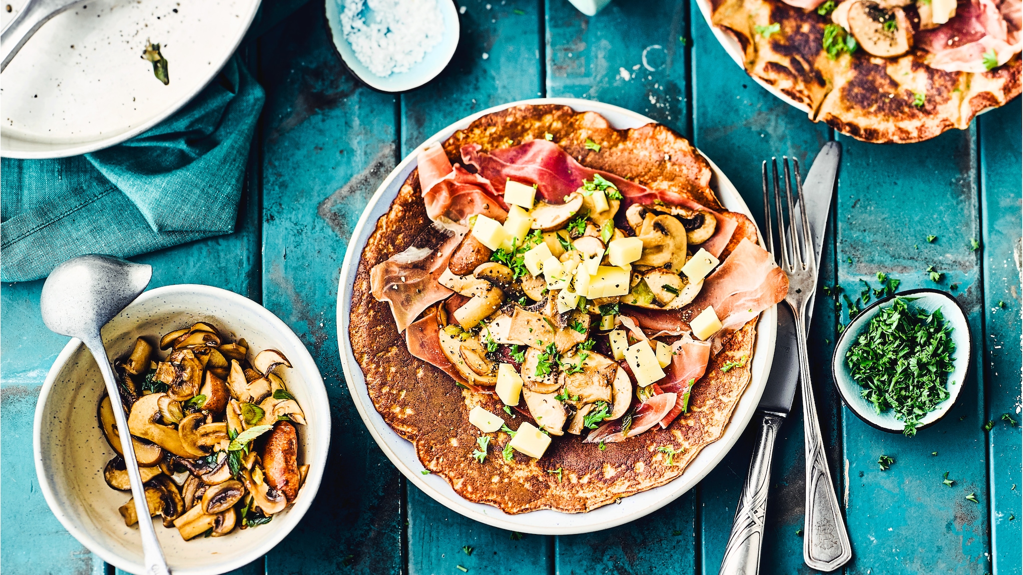 Gefüllte Pilzpfannkuchen