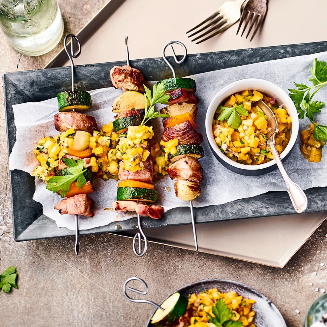 Gegrillte Fleischspieße