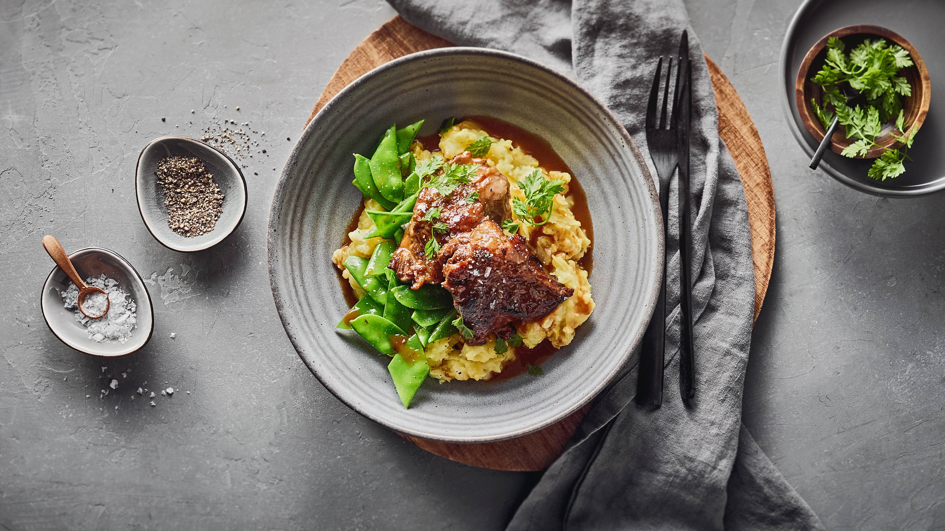 Geschmorte Kalbsbäckchen - Rezept | EDEKA