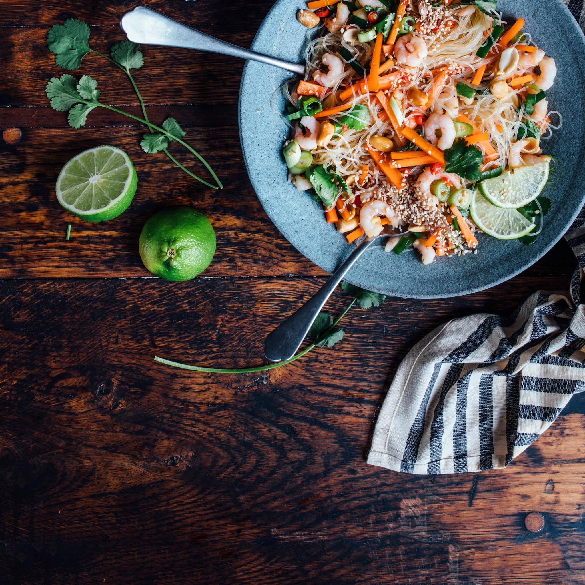 Glasnudelsalat mit Garnelen