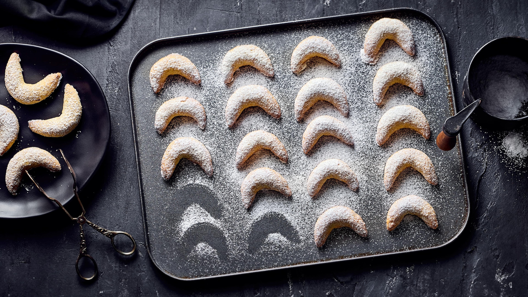 Glutenfreie Vanillekipferl mit Puderzucker