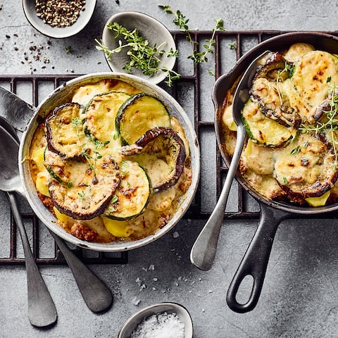 Kochen Sie deftiges griechisches Moussaka selber und verwöhnen Sie sich und Ihre Familie mit unserem köstlichen Moussaka-Rezept! Worauf warten Sie?
