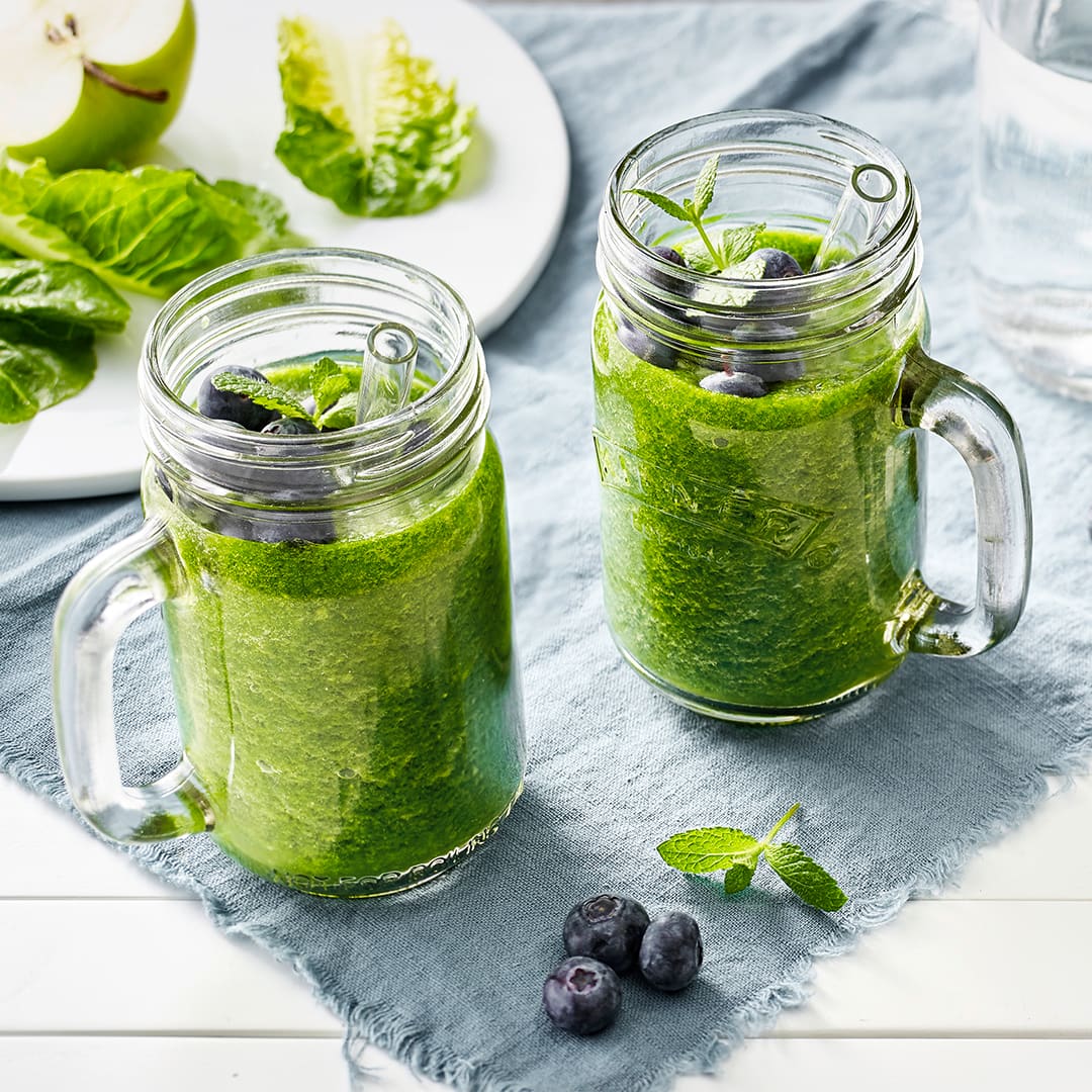 Grünen Romana Smoothie mit Apfel und Beeren