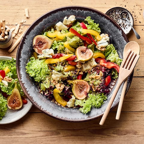 Grüner Salat mit Gorgonzola
