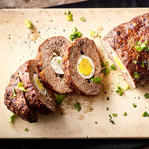 Hackbraten mit Ei 