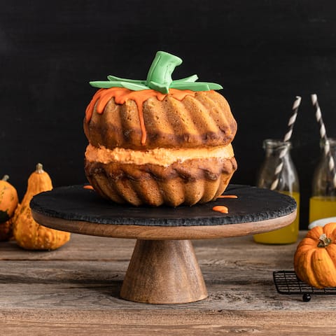 Die perfekte Deko zu Halloween und dazu auch noch essbar: Dieser Kuchen macht nicht nur optisch einiges her. 