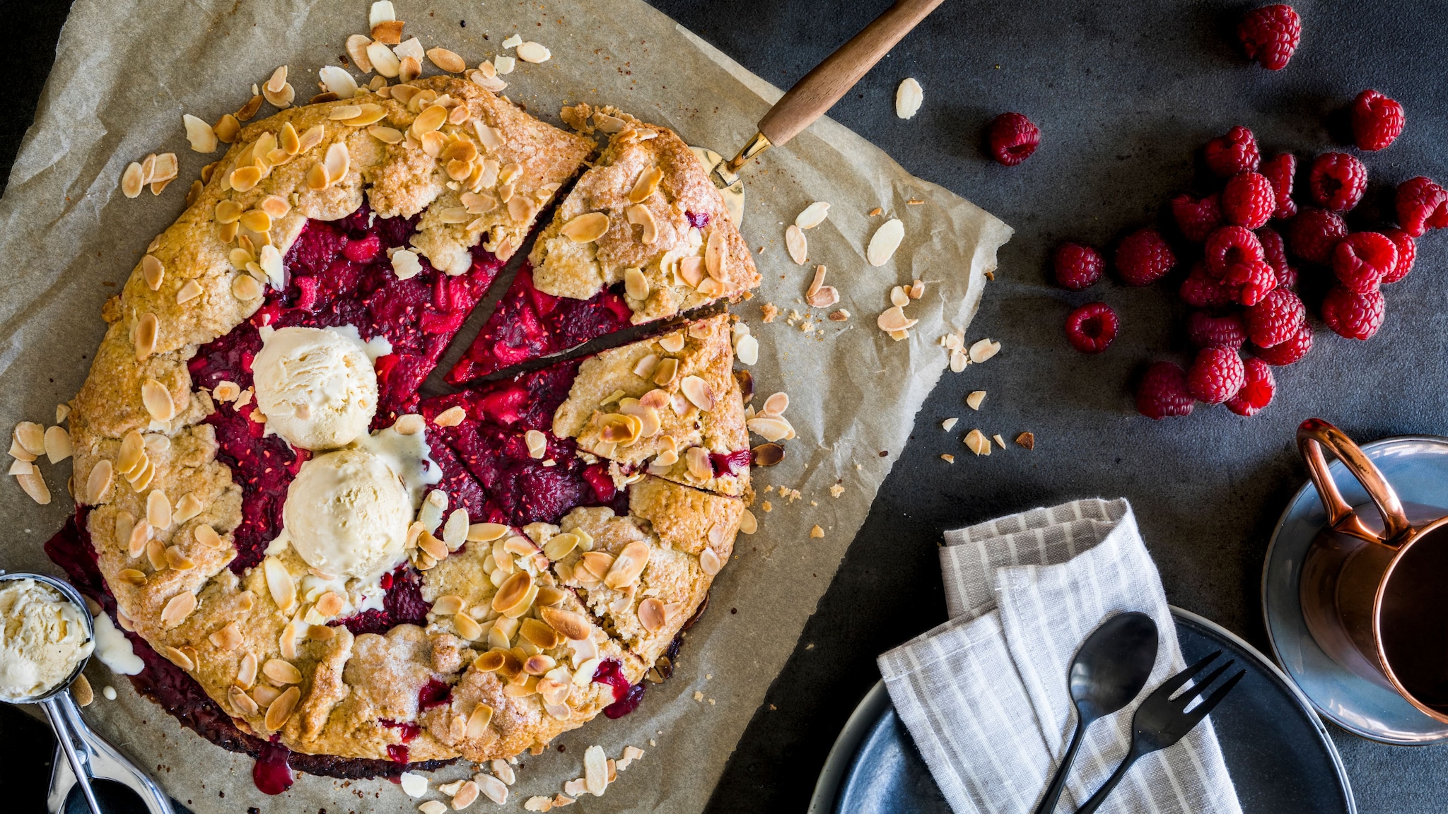 Himbeer-Rhabarber-Galette