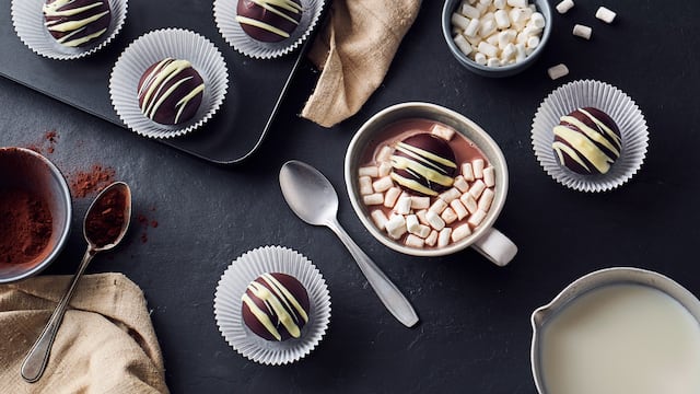 Hot Chocolate Cocoa Bombs 