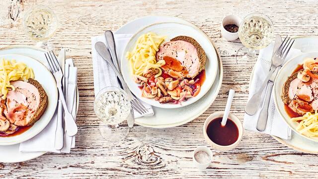 Jägerbraten mit Kräuterkruste