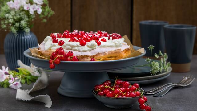 Johannisbeer-Baiserkuchen