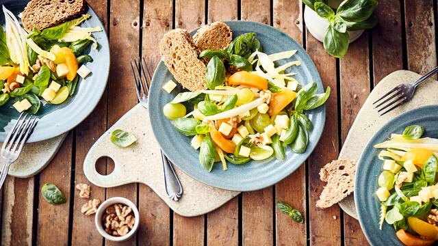 Käsesalat mit Trauben