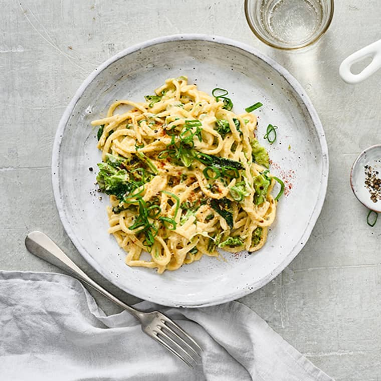 Käsespätzle mit Kohl und Kümmel