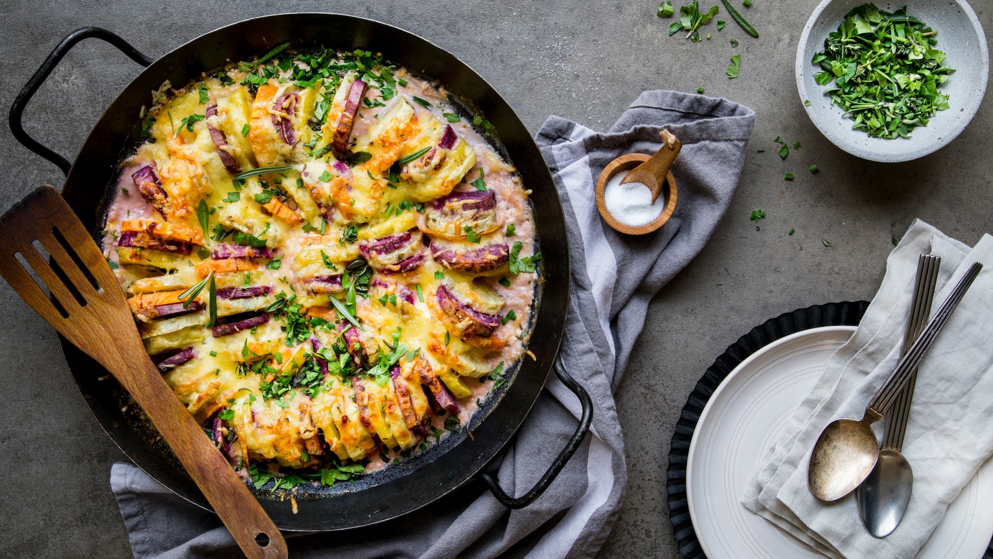 Buntes Kartoffelgratin