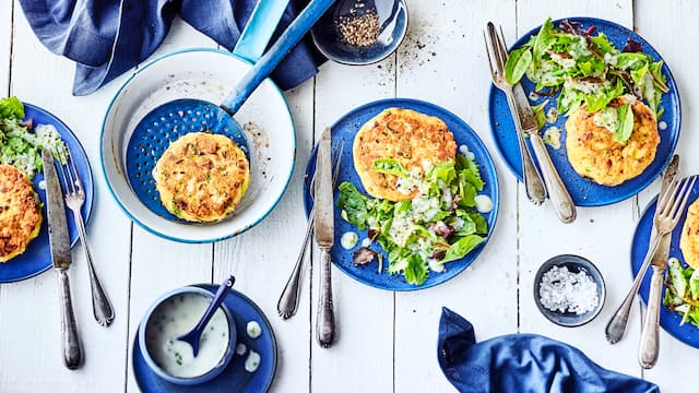 Kartoffelküchlein mit Salat