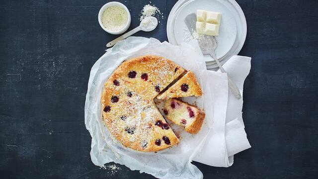 Kirschkuchen mit weißer Schokolade