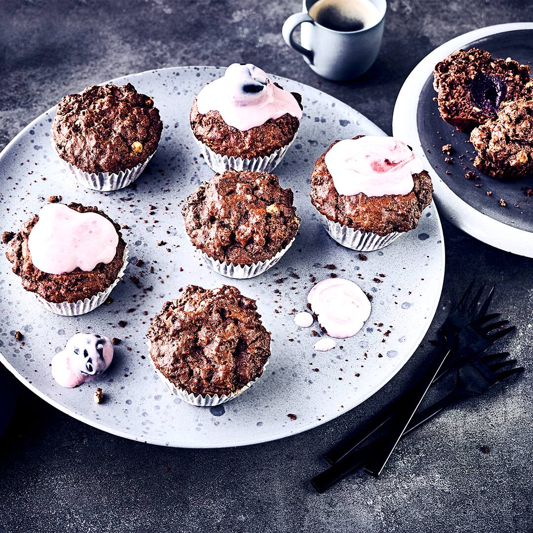 Kirschmuffins mit Schokokern - Rezept | EDEKA