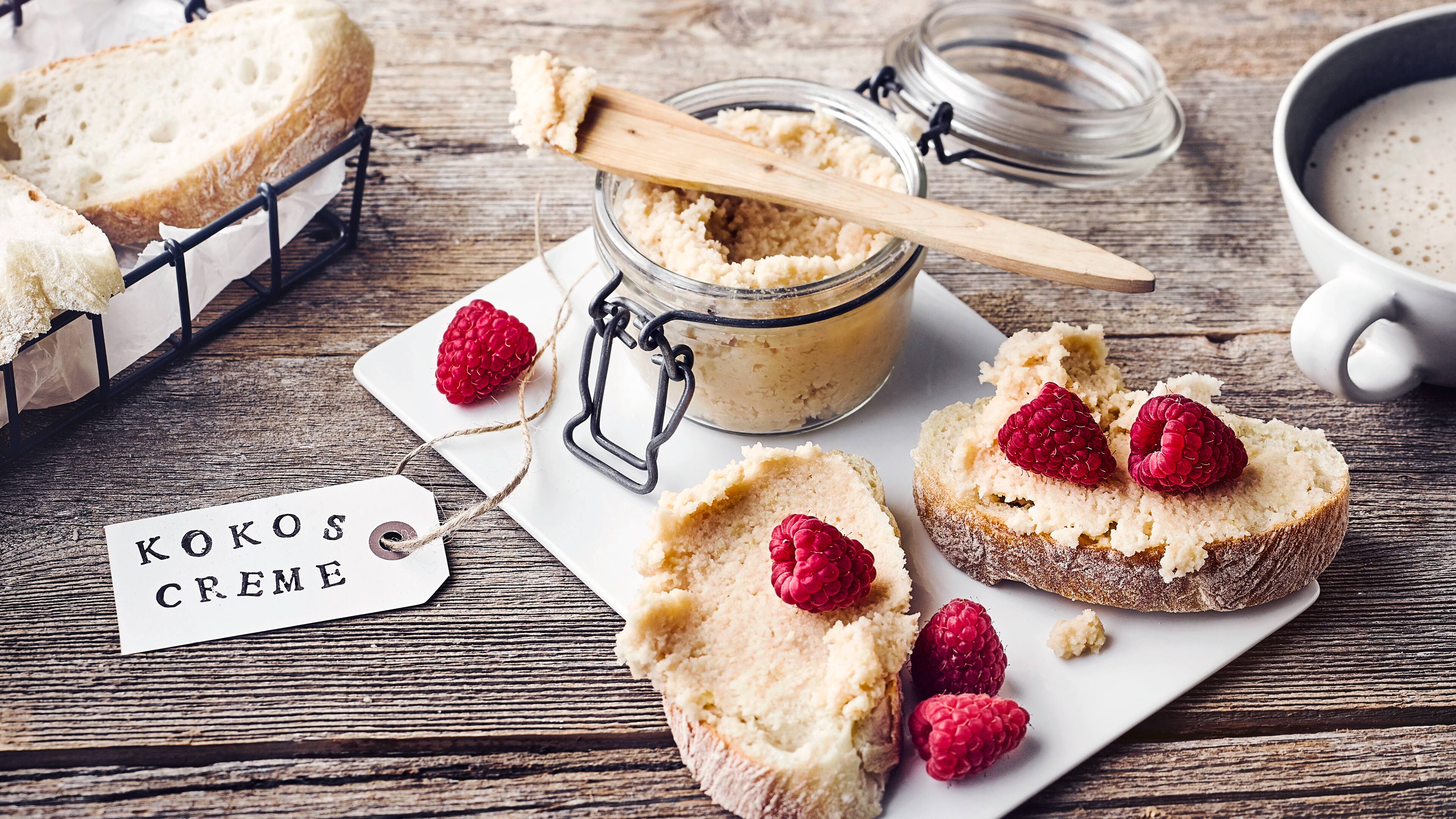 Brotaufstrich-Rezepte: Salziges und Süßes | EDEKA