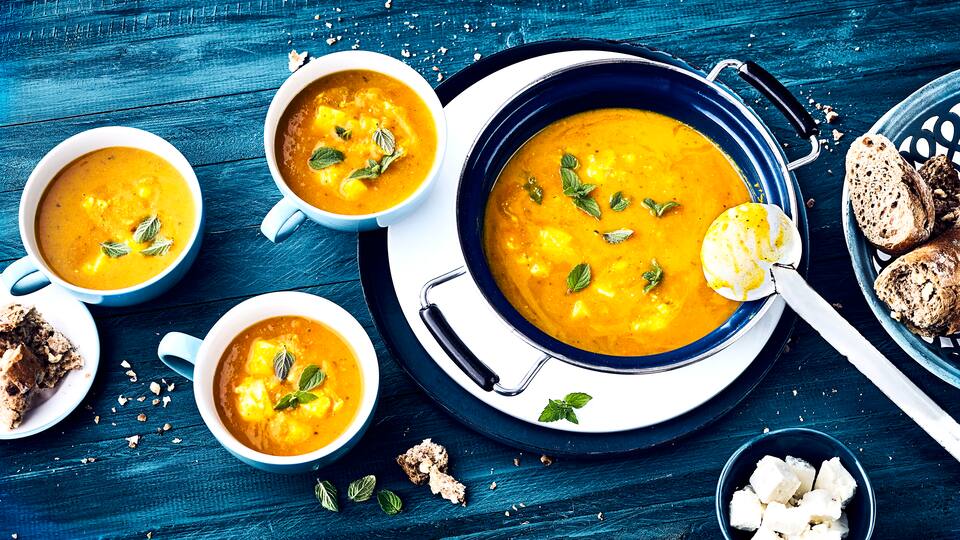 Schnell gemacht, fruchtig, lecker. Unsere Kürbis-Mango-Suppe schmeckt nicht nur im Herbst.