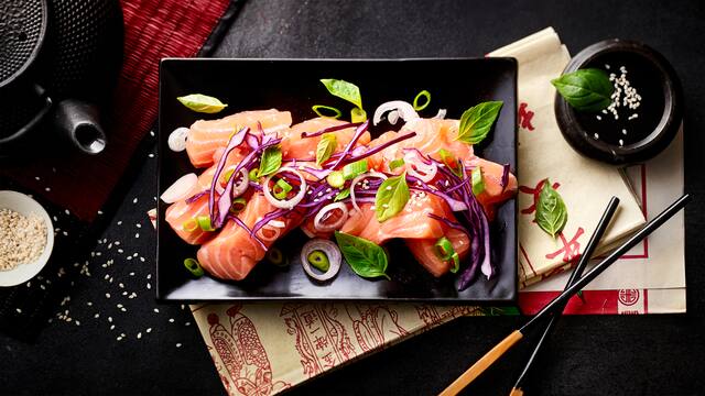 Lachs-Sashimi