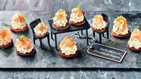 Kleiner Snack für zwischendurch oder für die nächste Party, mit Lachs-Walnuss-Frischkäse-Happen.