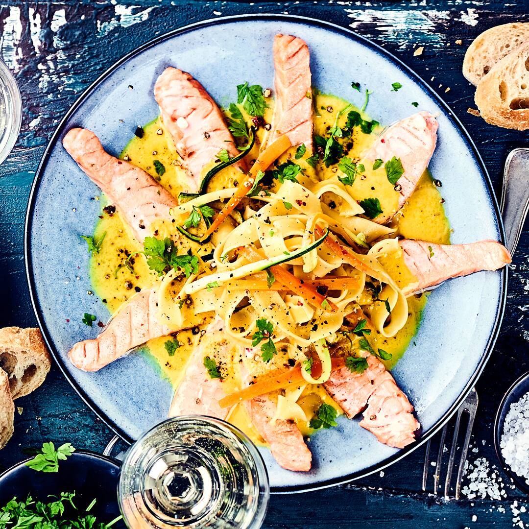 Lachsgratin mit Safransauce