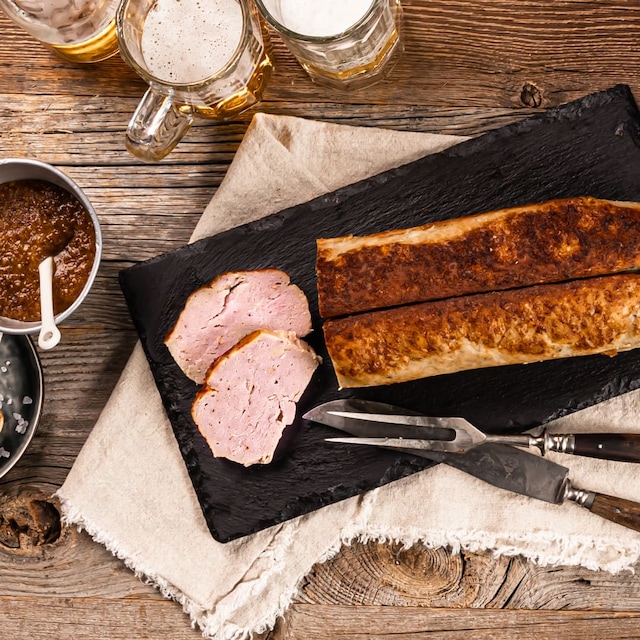 Ob zu Brezeln und süßem Senf oder lecker aufs Brötchen. Wenn Sie Leberkäse selbermachen wollen, haben wir hier genau das richtige Rezept für Sie!