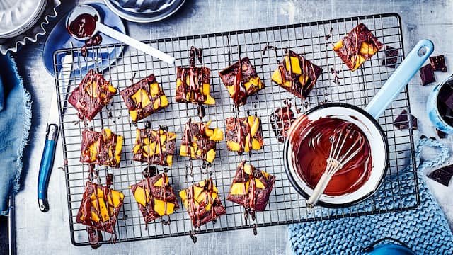 Mango-Dattel-Brownies