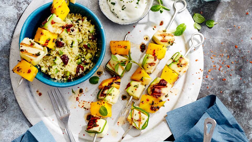 Mango-Halloumi-Spieße