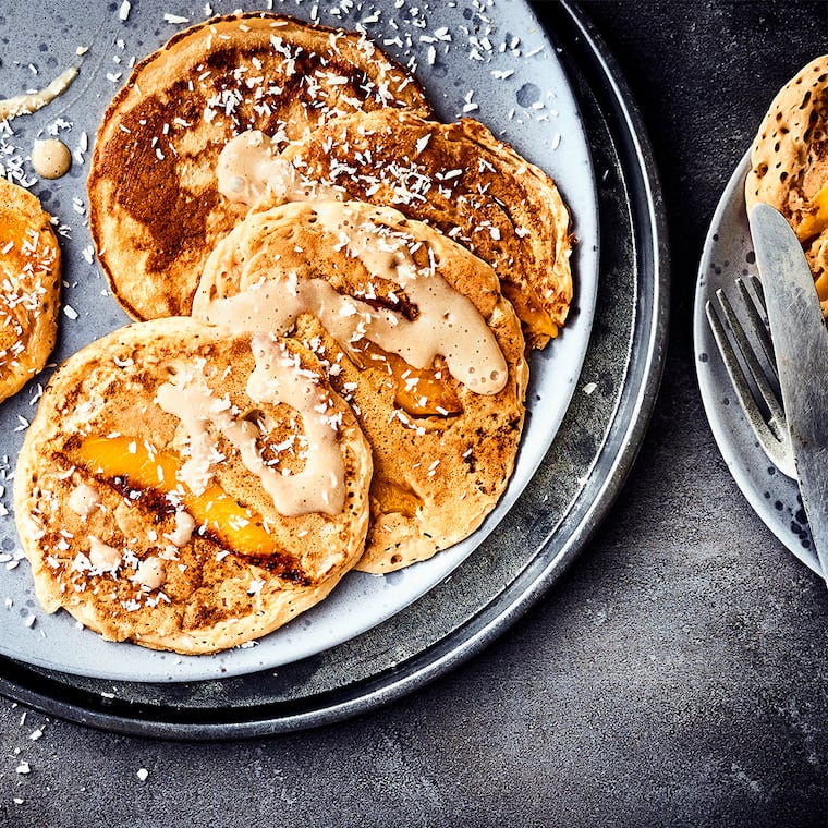 Mango-Pancakes mit Karamell